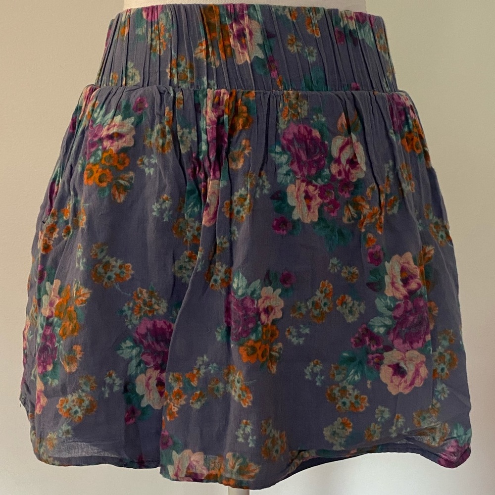 Delia’s Floral Mini Skirt w/ Pockets